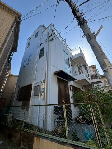 グランブルー中山手の外観