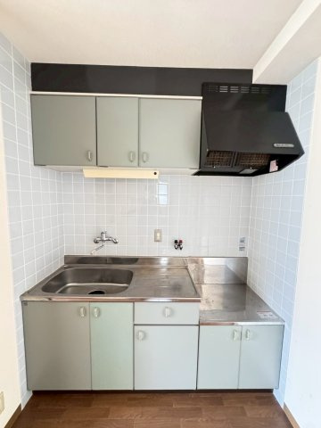 グランブルー中山手のキッチン