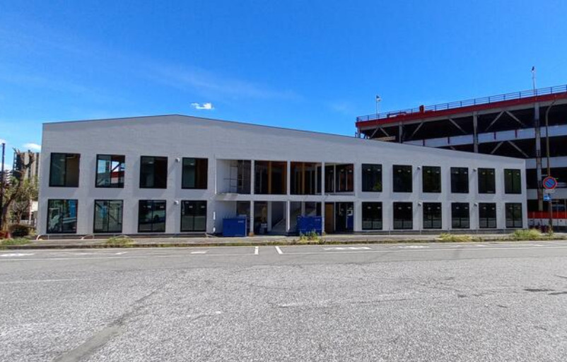 大津市皇子が丘２丁目の店舗一部