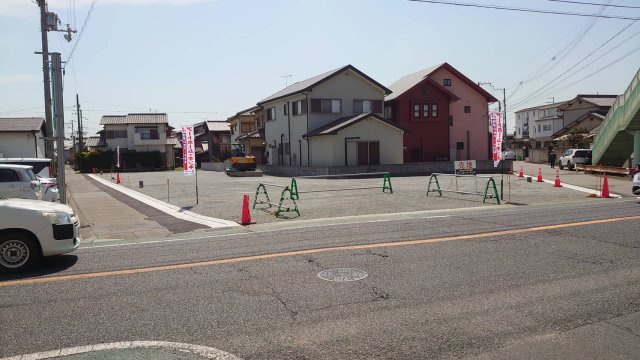 尾上町長田建築条件なし売土地の外観|県道より全景を見渡す