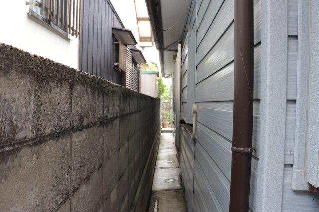 上物部の小倉邸の周辺|　隣近所との境界　筆界確定しております