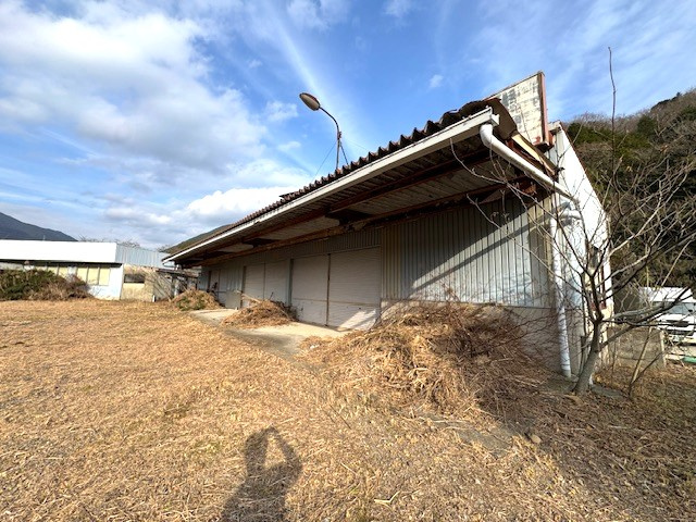 車庫付事務所　神河町吉冨の外観|物件の外観です