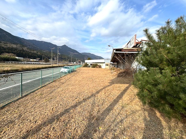 車庫付事務所　神河町吉冨の外観|外観もきれいです