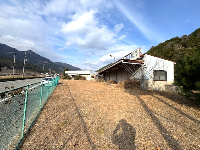 車庫付事務所　神河町吉冨の外観|外観です