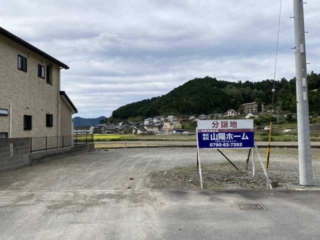 山崎町上寺Ⅲ　E号地の外観