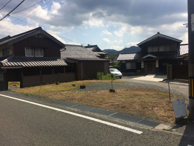 丹波市氷上町石生の売地の前面道路含む現地写真