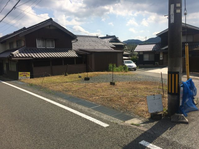 丹波市氷上町石生の売地の前面道路含む現地写真