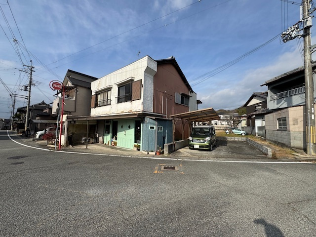 オーナーチェンジ　北条町横尾の前面道路含む現地写真|前面道路含む現地写真です