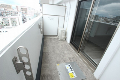 【バルコニー】 | セレニテ京橋クレア | 落ち着いた時間を過ごせるバルコニーです