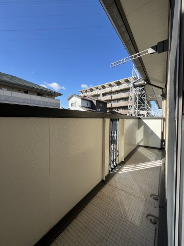 ベルドミール上松Bのバルコニー|大物も干せるバルコニーです。