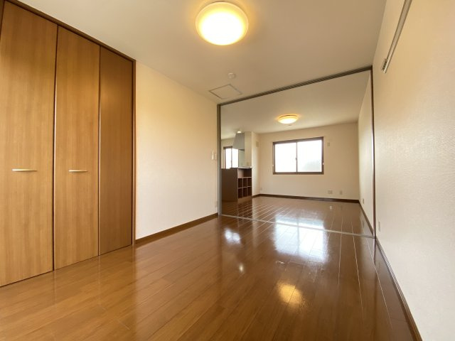 ベルドミール上松Bの洋室|南洋室2部屋（7帖、6帖）