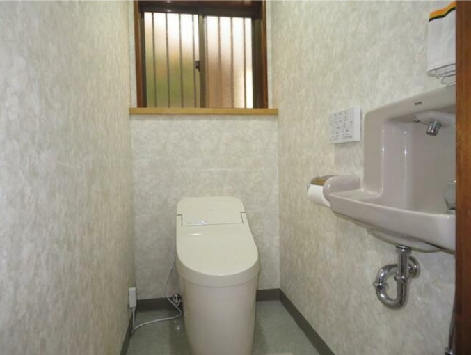 北久米　戸建のトイレ