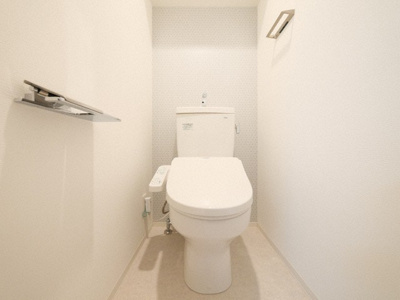 【トイレ】 | クレストタップ京橋 | 落ち着いた空間のトイレです