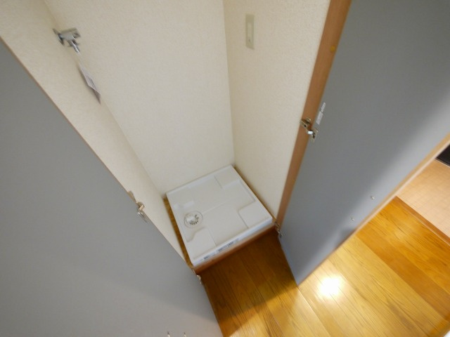 楠本第二ビルの設備|室内洗濯機置き場