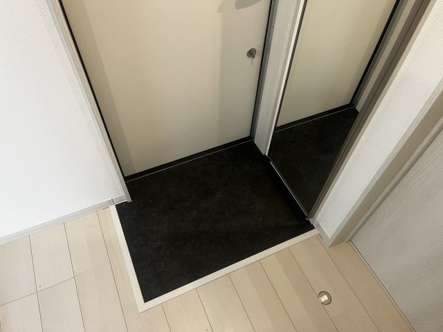 【玄関】 | アバンティオ近鉄長瀬 | 落ち着いた玄関です