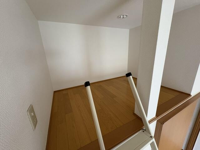 ロフト　内見・ご案内出来ます。