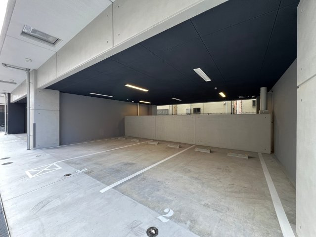 S-RESIDENCE難波大国町dominaの駐車場