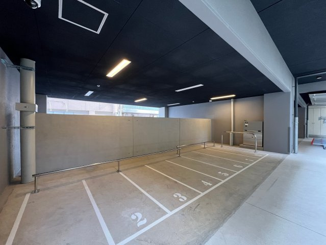 S-RESIDENCE難波大国町dominaの駐車場