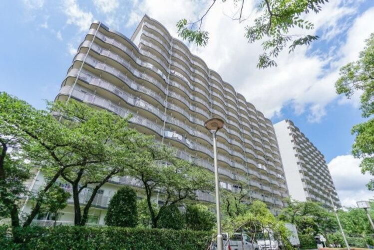 グリーンコーポ千寿1号棟の外観|総戸数246戸のビッグコミュニティ♪充実の管理・セキュリティマンションです