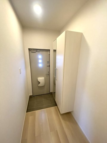 ソラリエＢの玄関