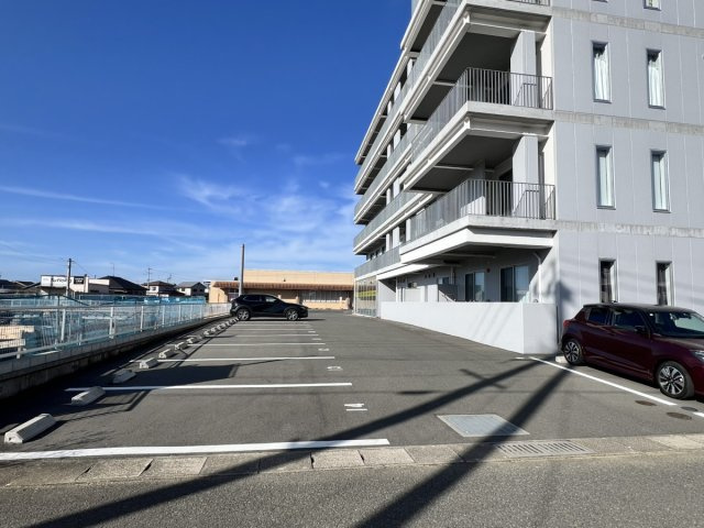 VIORAの駐車場