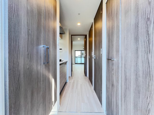 S-RESIDENCE難波大国町dominaの玄関
