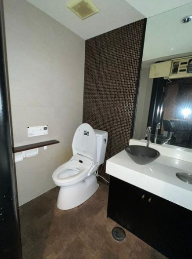 大津市浜大津２丁目の店舗一部のトイレ