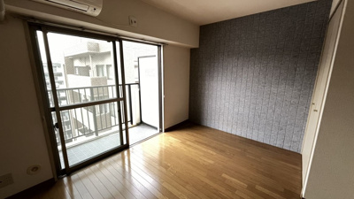 【居間・リビング】 | アバンス薬院 | 別号室の写真になります。現況優先。