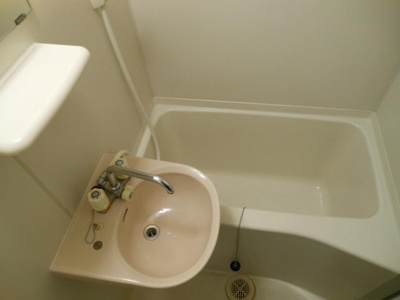 【浴室】 | アバンス薬院 | 別号室の写真になります。現況優先。