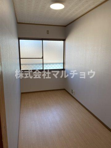 ラコンテＢの洋室|明るい洋室です