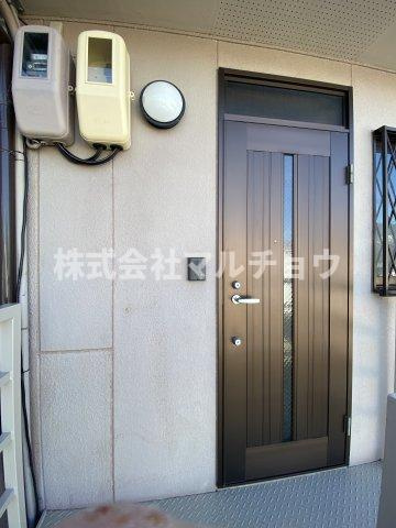ラコンテＢの玄関|明るい玄関です