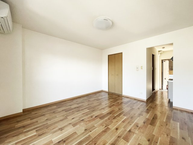 フィネス佐古の居間・リビング