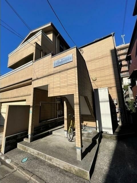Ｔ’ｓ　　ａｍｂｉｔｉｏｕｓＩＩの外観