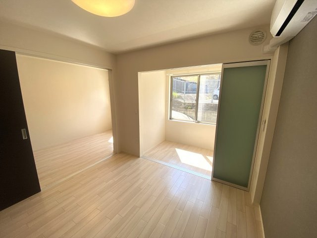 パームコート長尾の居間・リビング