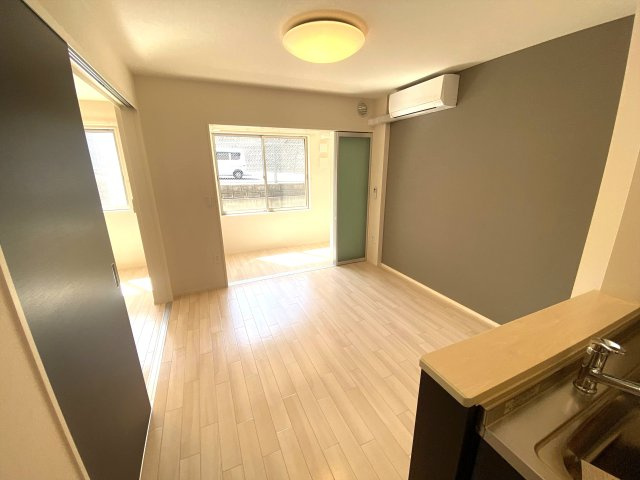 パームコート長尾の居間・リビング