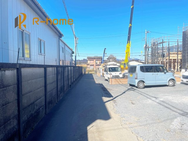 第1石岡市北府中　新築戸建て　1号棟の前面道路含む現地写真|『今から見たい！』大歓迎です♪
お気軽にＲ－ｈomeまでお問い合わせください。