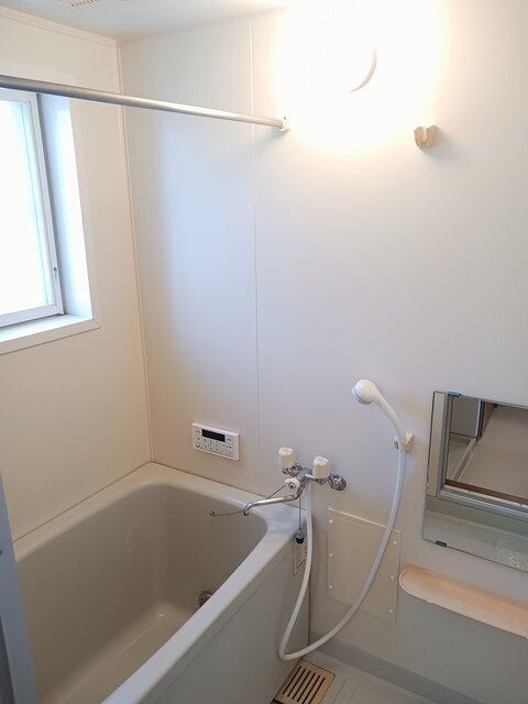 プラムフィールドBの浴室