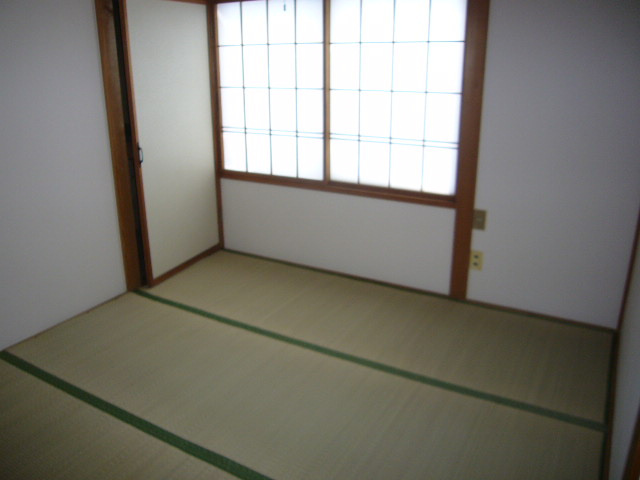 山の下町丸山貸家の和室|4.5畳の和室です