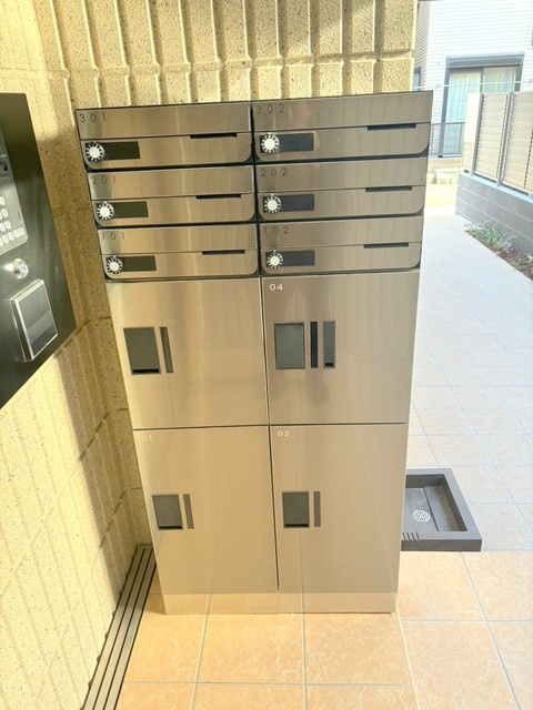 中野区中野１丁目の賃貸マンションのその他共用部分|宅配BOX