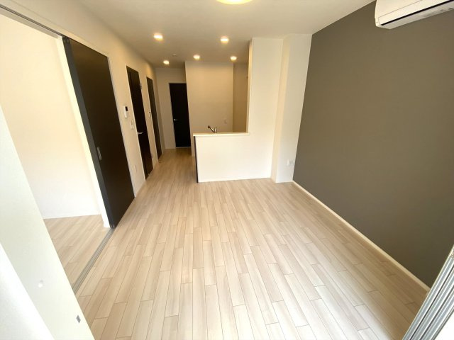 パームコート長尾の居間・リビング