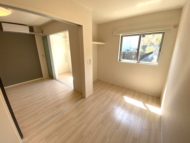 パームコート長尾の居間・リビング