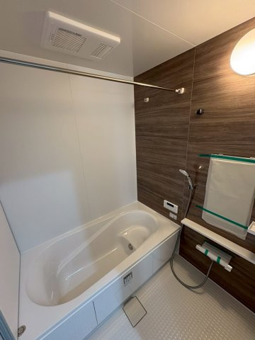 久世上久世町の浴室