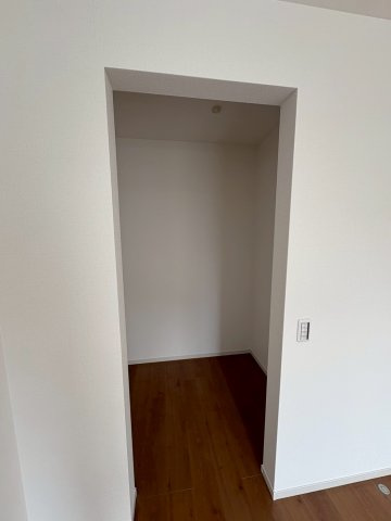 久世上久世町の収納