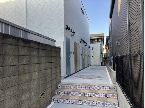 世田谷区上祖師谷１丁目のアパートの外観