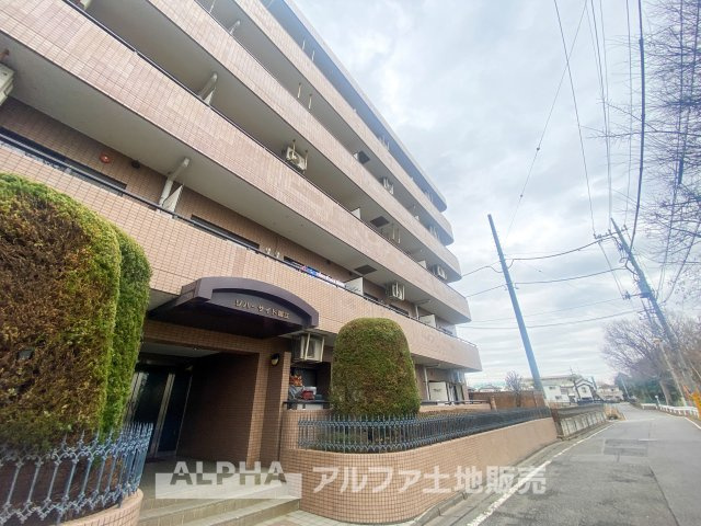 リバーサイド国立の外観