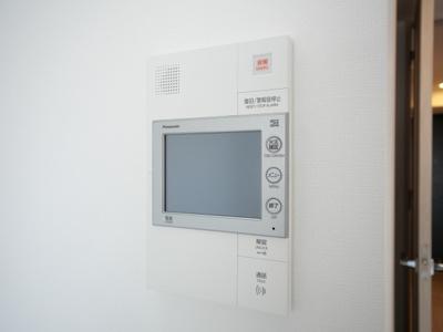 【セキュリティ】 | S-RESIDENCE上新庄ascent | モニター付きインターホンです