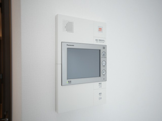 【セキュリティ】 | S-RESIDENCE上新庄ascent | モニター付きインターホンです