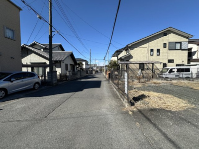 【前面道路含む現地写真】 | 【天神第5期　現地外観写真】
※令和7年2月時点