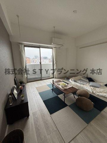 仲介手数料０円！アクアヒルズの居間・リビング