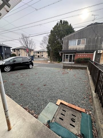 江島町貸家の庭